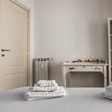 Piazza Repubblica Elegante Appartmento * Sestri Levante