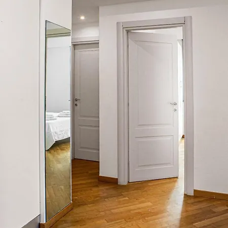 Piazza Repubblica Elegante Appartmento Apartmán *